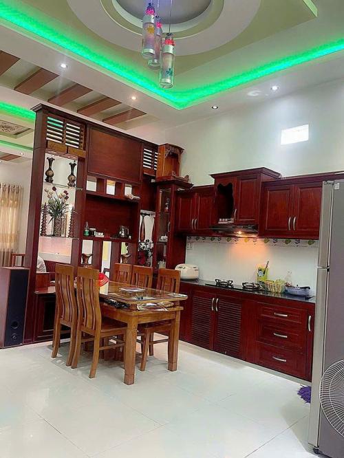 Nhà 3 Tầng Đỗ Xe Hơi Tiện Xây Mới Chỉ 3 Tỷ, Sở Hữu Ngay Giờ!